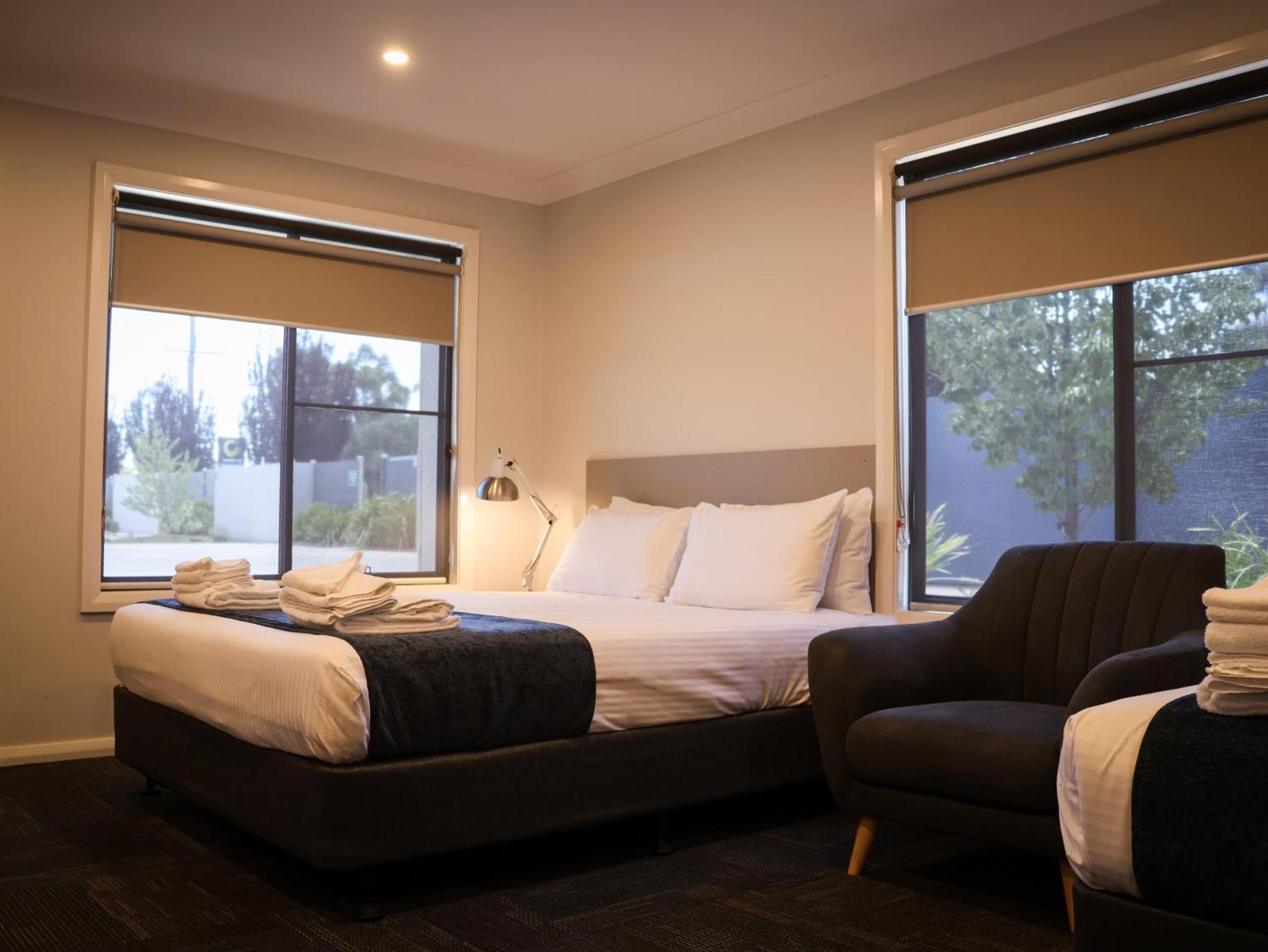 Eastend Studio Apartments ダボ エクステリア 写真