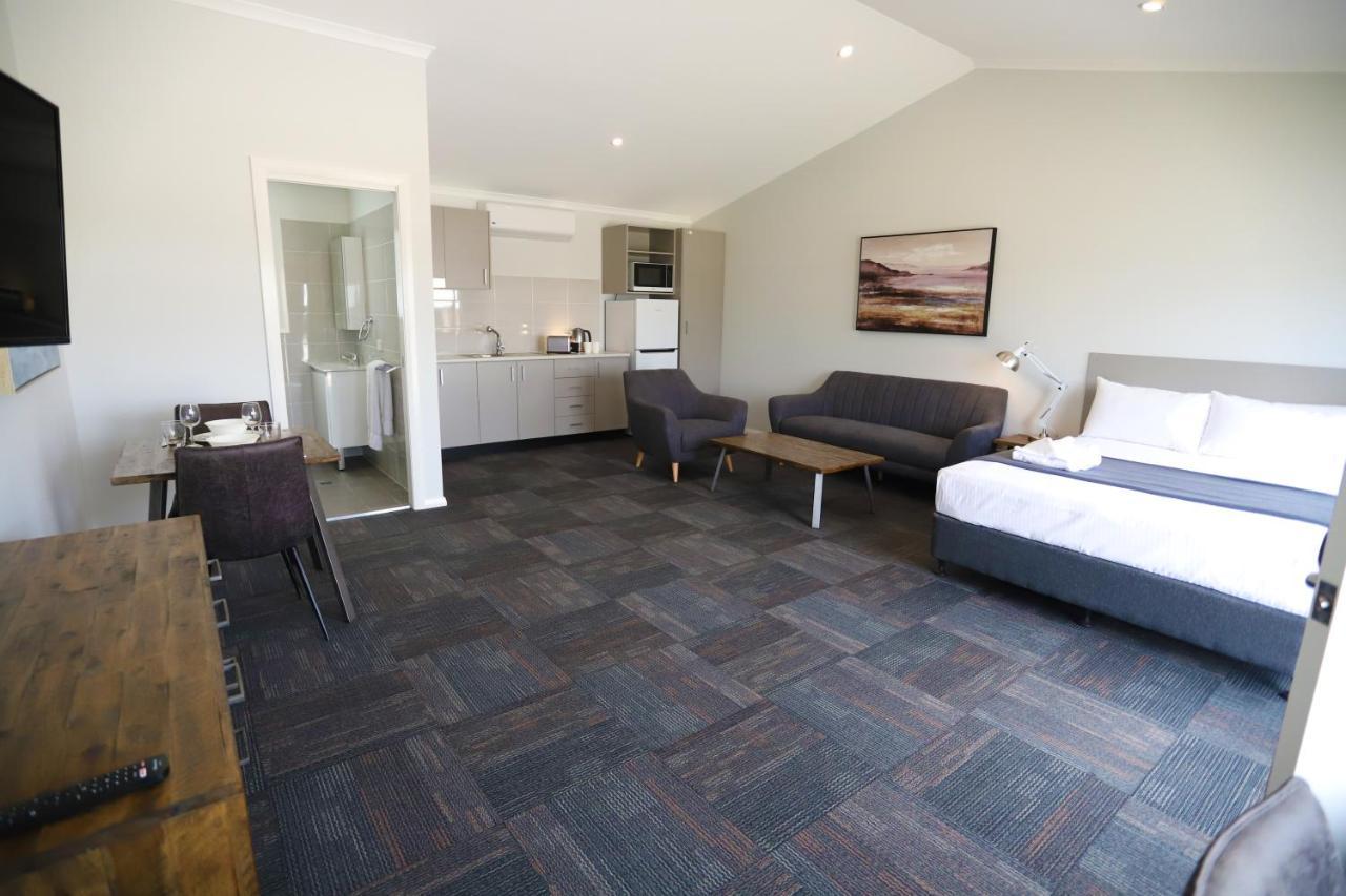 Eastend Studio Apartments ダボ エクステリア 写真