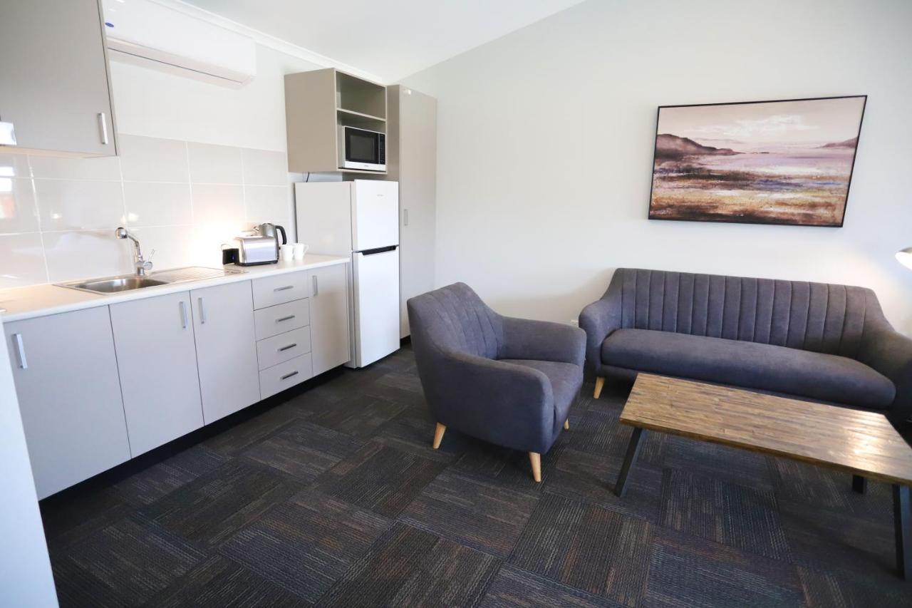 Eastend Studio Apartments ダボ エクステリア 写真