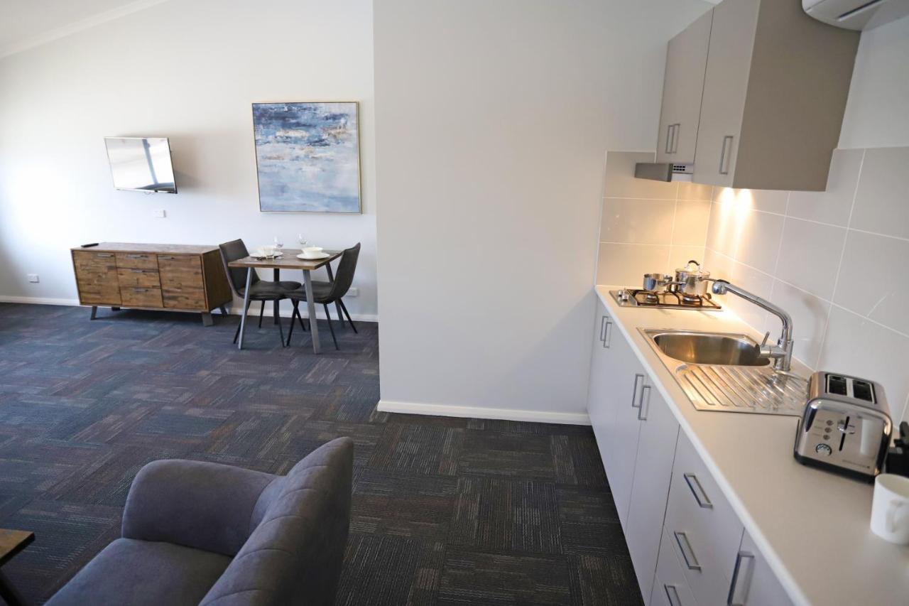 Eastend Studio Apartments ダボ エクステリア 写真