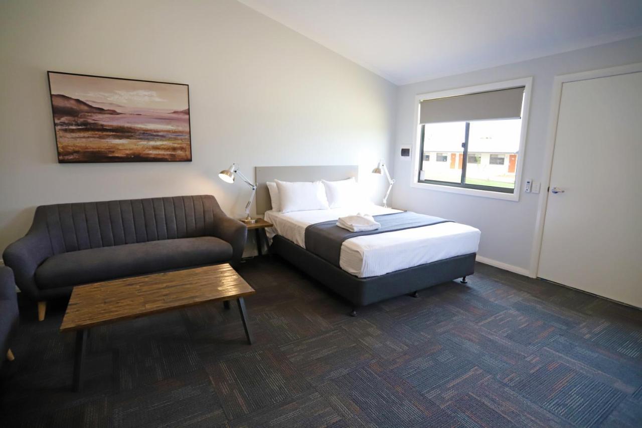 Eastend Studio Apartments ダボ エクステリア 写真